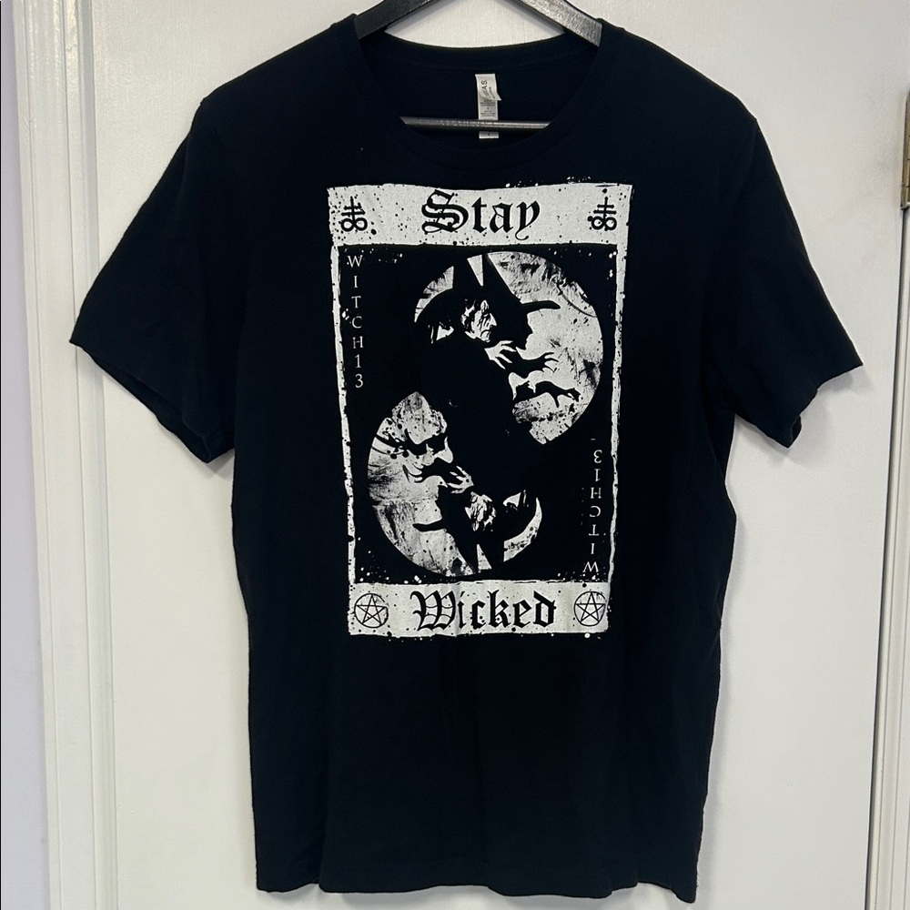 Stay Wicked 💚 Graphic Tee - Black